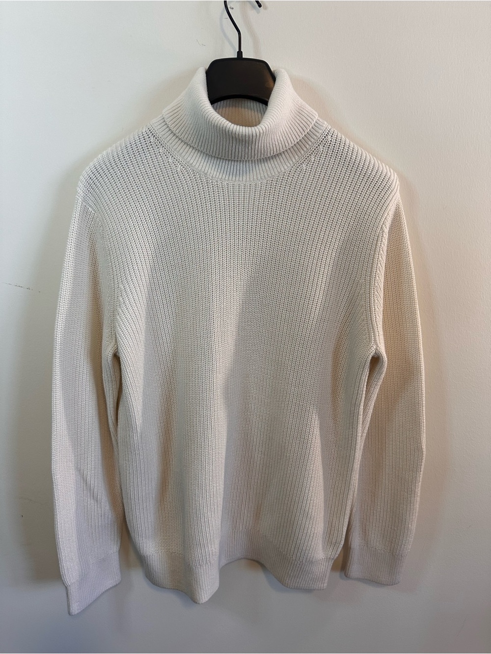 H&M Women’s white Turtleneck Sweater - Classic Knit Pullover L